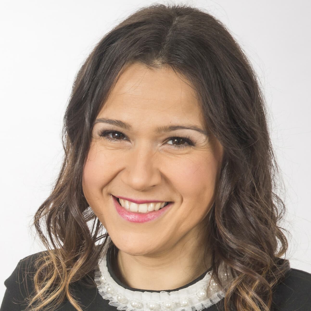 Marta Canel headshot.