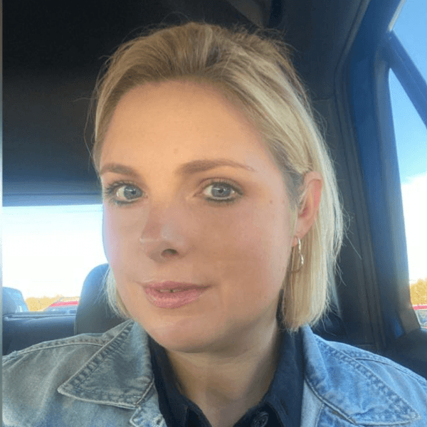 Portrait of Shelley Hood.