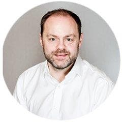 Headshot of CRUK Trustee Mark Evans.