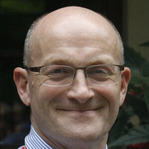 Headshot of Professor Graham Jackson