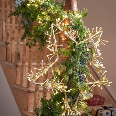 Christmas Shopping Helps Beat Cancer | Cancer Research UK