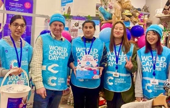 Five volunteers in store