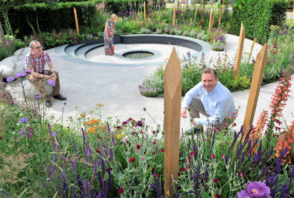 Pledge Pathway to Progress show garden Pledge Pathway to Progress show garden