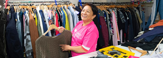 Volunteer in Cancer Research shop